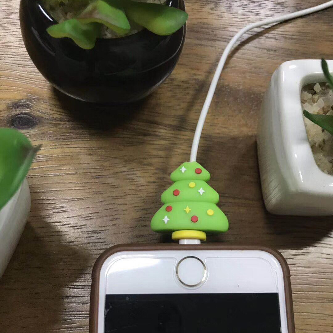 Christmas Cartoon Pattern PVC Charging Cord Saver Protector - Christmas Tree, iPhone 12 mini
Christmas Cartoon Pattern PVC Charging Cord Saver Protector - Christmas Tree, iPhone 12 mini