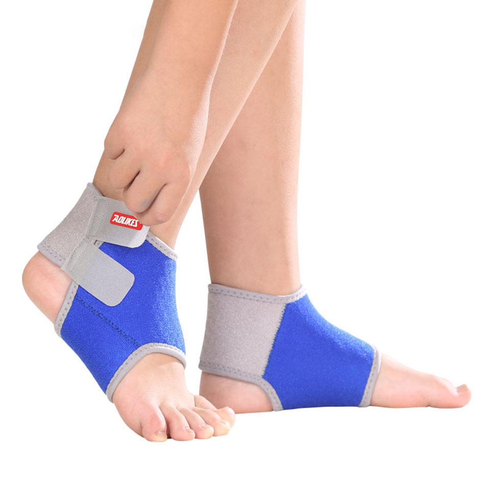 AOLIKES A-1527 1 Paar Kinder Sports Knöchelstreifen Radfahren Laufgarn Ankle Brace Support Protector - Blues
AOLIKES A-1527 1 Paar Kinder Sports Knöchelstreifen Radfahren Laufgarn Ankle Brace Support Protector - Blues