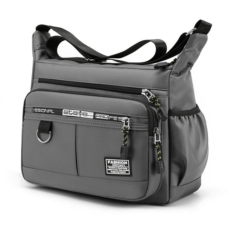 Herren Messenger Bag Fünf-schicht Wasserfeste Nylon Crossbody Sling Business Computer Laptop Umhängetasche - Grau
Herren Messenger Bag Fünf-schicht Wasserfeste Nylon Crossbody Sling Business Computer Laptop Umhängetasche - Grau