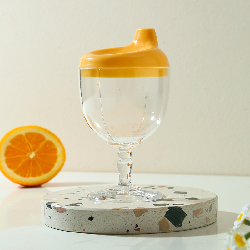 

200 ml Säuglingslernen Lernen Weinglas Form Tellern Pflegeflasche Baby Fütterung Goblet Entenbill Cup st (BPA Kostenlos, Kein FDA -zertifikat) - Gelb