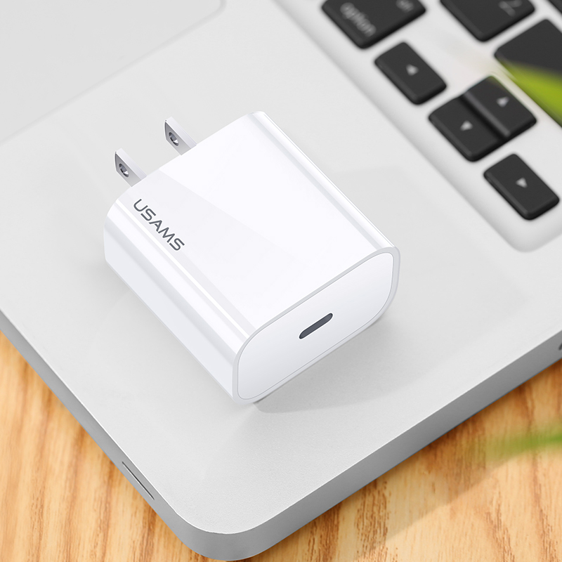 

USAMS US-CC T34 PD Quick Charge Travel Charger 20W - US Plug, iPhone 12 mini