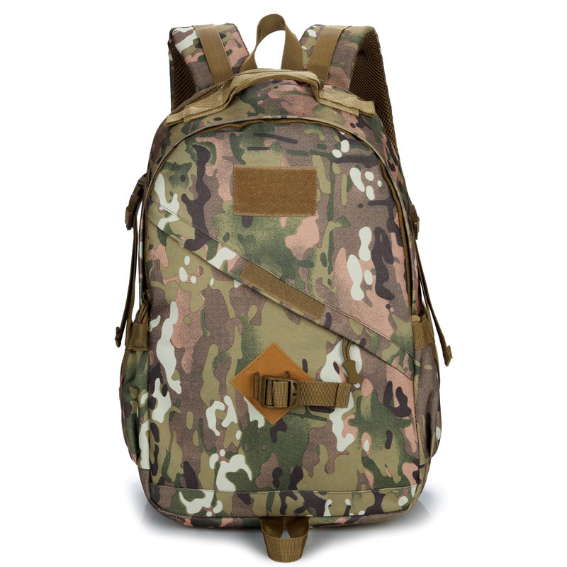 

8802 Outdoor Tactical Rucksack 600D Nylon Wasserdicht - CP Green