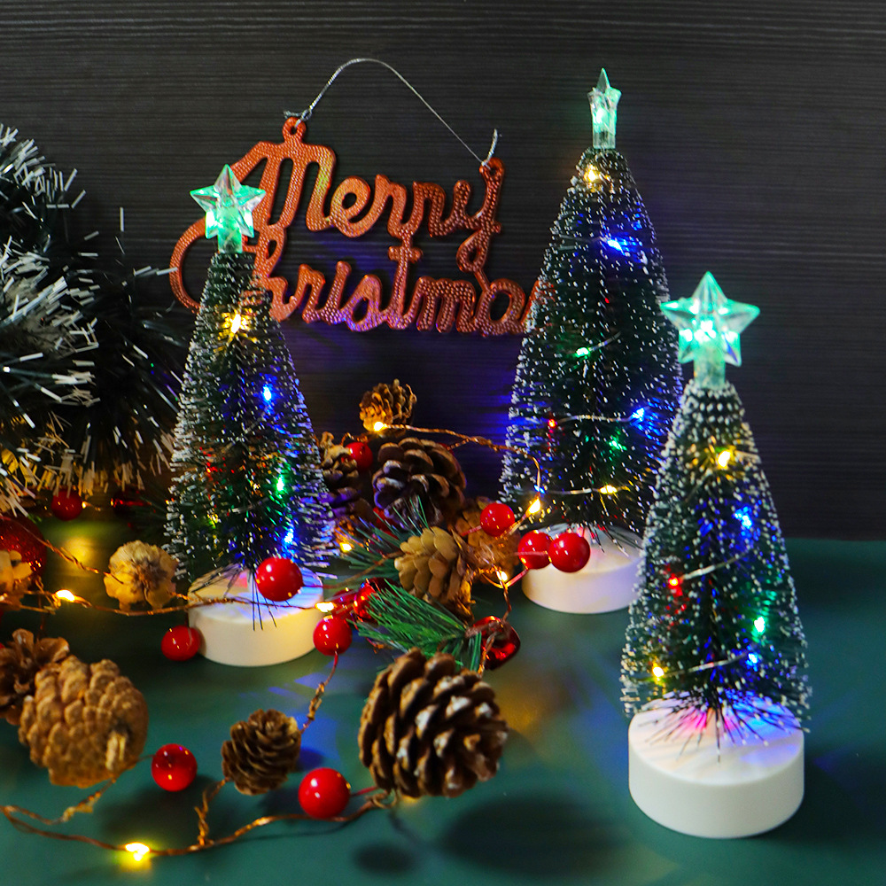 

3pcs / Set Night Light Mini Christmas Tree Battery Battery LED Light Für Neujahrspartydekor, Größe l. - Vier Farblicht
