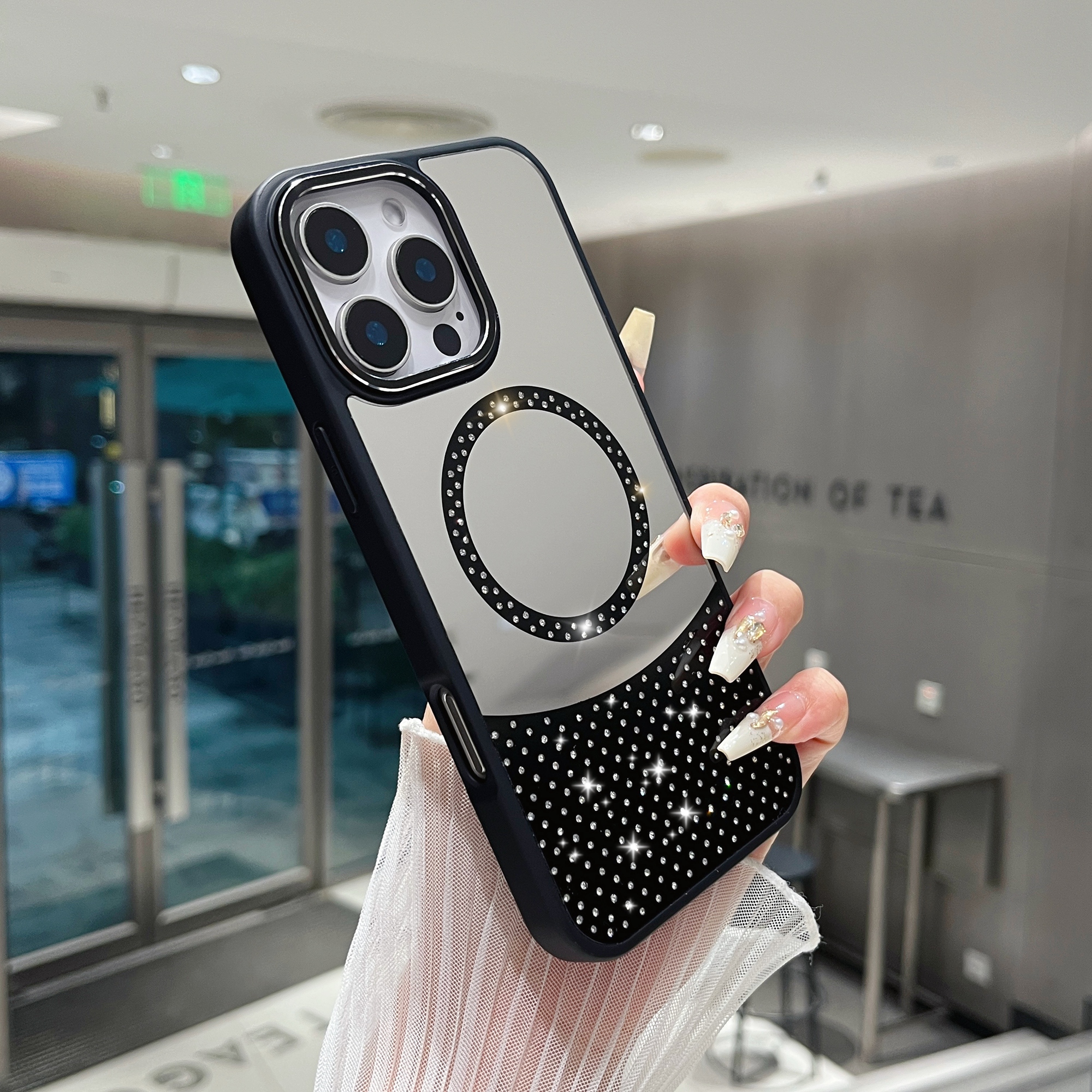 For iPhone 16 Pro Magnetic Case Mirror Surface TPU + PC Shockproof Phone Cover - Black