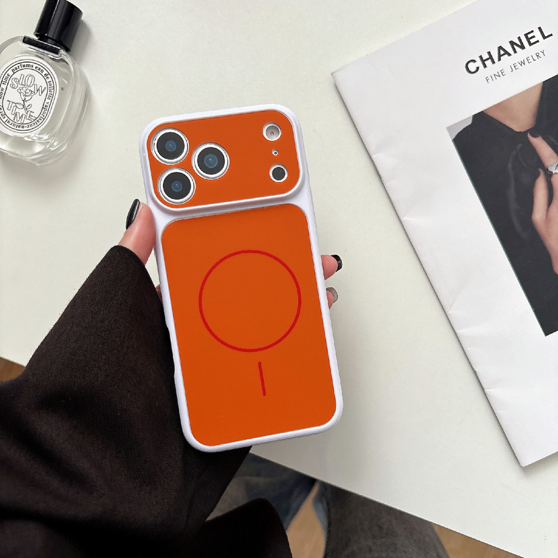 For iPhone 17 Pro Magnetic Phone Case PC TPU Mobile Back Cover Compatible with MagSafe - Orange