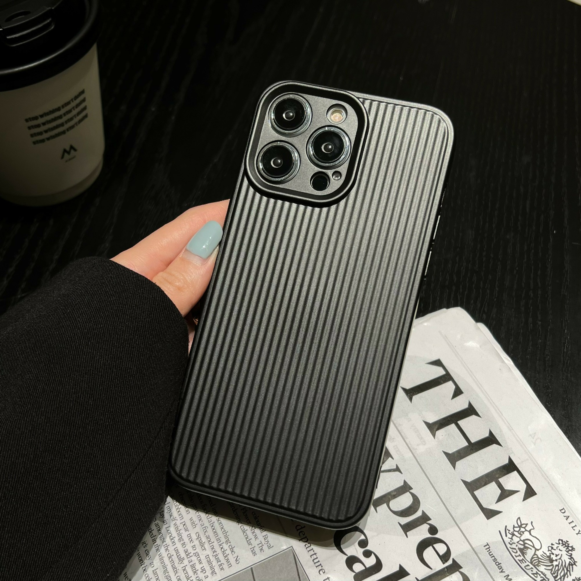 

Für Iphone 14 Pro Max -streifen Strukturierte Mobiltelefonabdeckung Elektroplierend Weiche TPU -hülle - Schwarz, iPhone 14 Pro Max