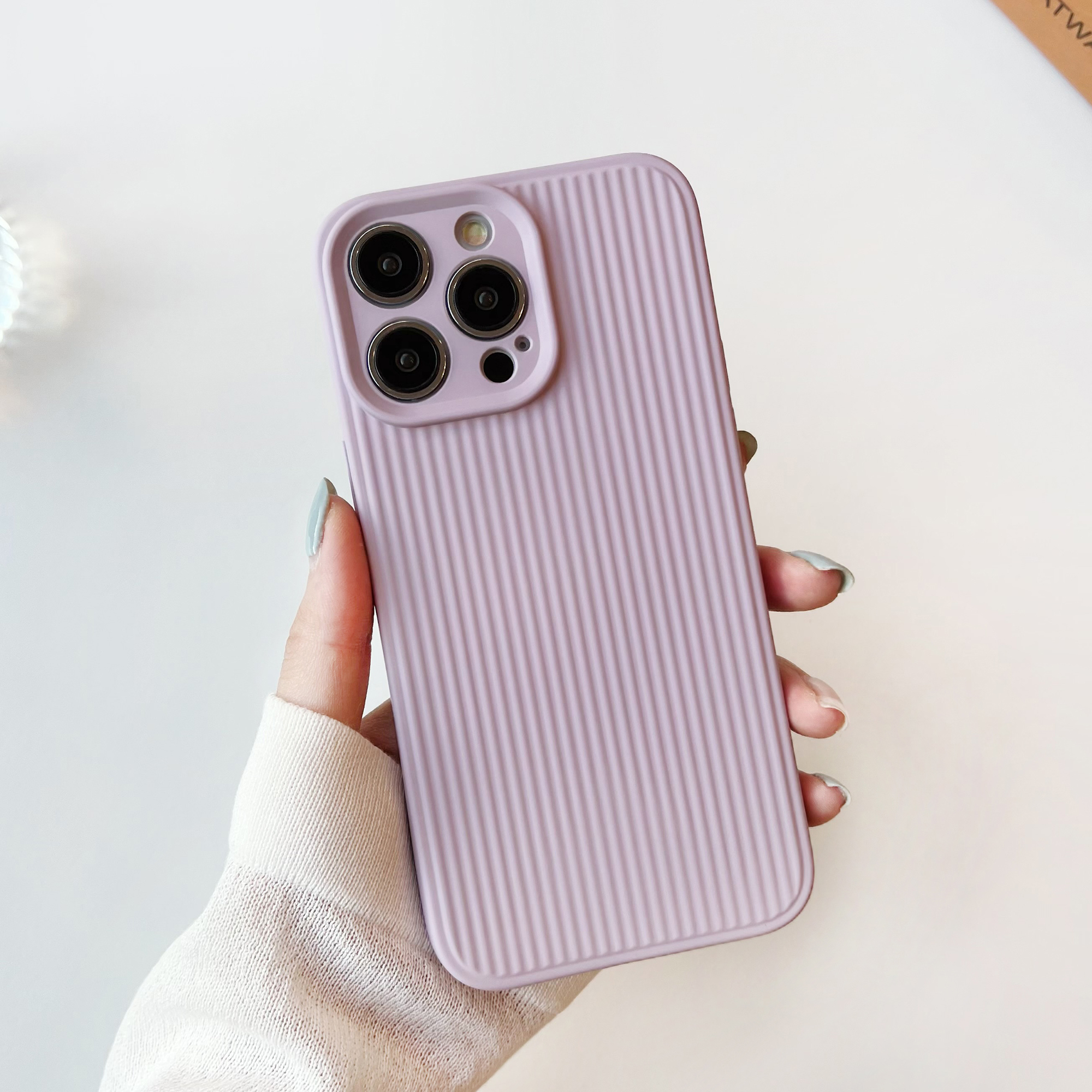 

Für Iphone 14 Pro Flexible TPU Phone Case Anti-Stripes Back Slim Fit Cover - Helles Lila, iPhone 14 Pro
