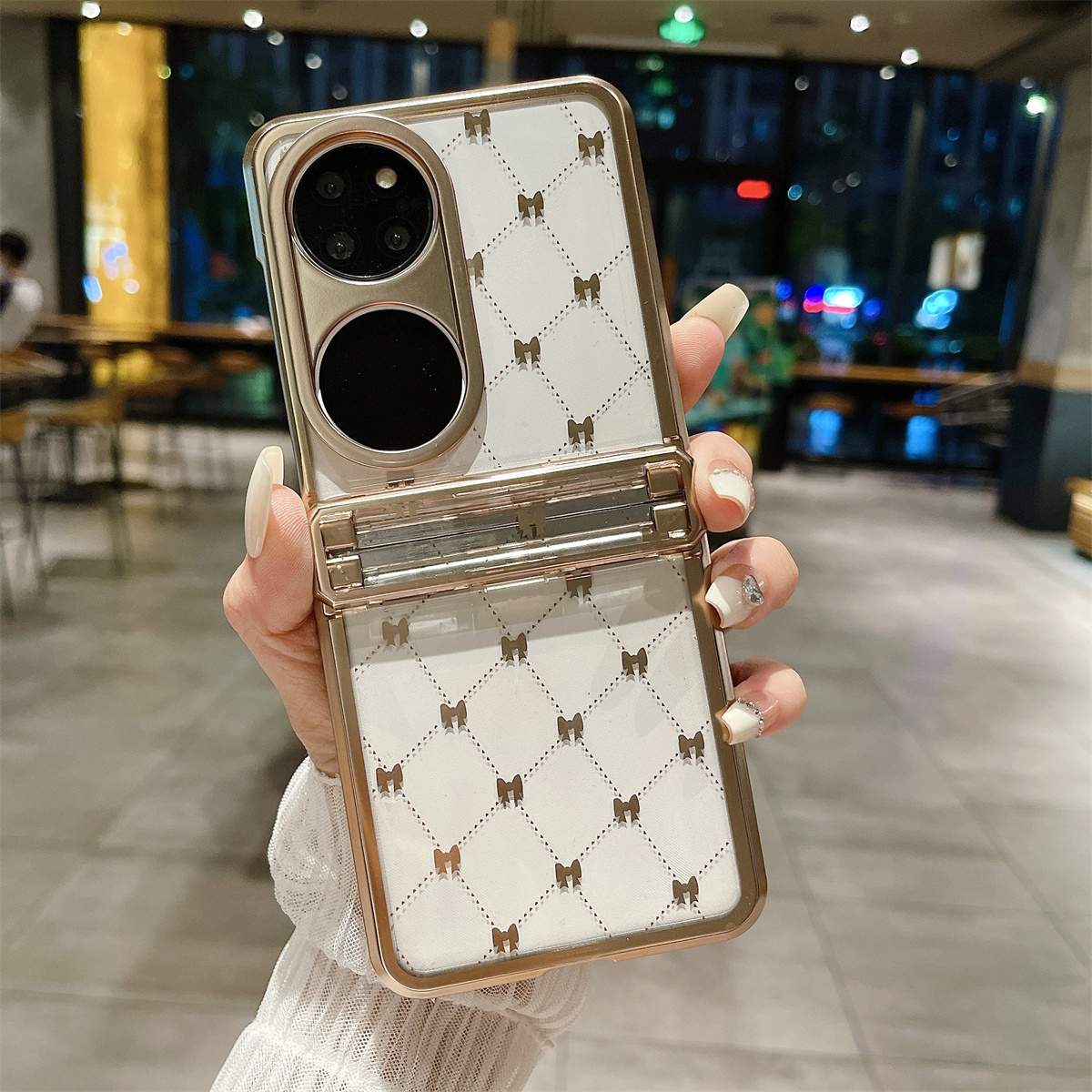 

Hartes PC -telefonabdeckung Für Huawei P50 Pocket Schmetterlingsmuster Dekor Schutzphase - Gold, Huawei P50 Pocket