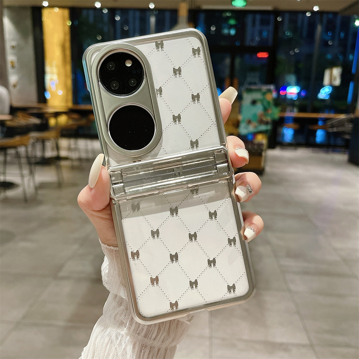 

Hartes PC -telefonabdeckung Für Huawei P50 Pocket Schmetterlingsmuster Dekor Schutzphase - Silber, Huawei P50 Pocket