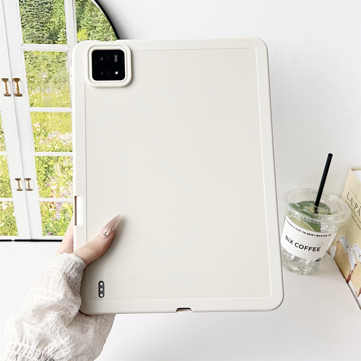For Xiaomi Pad 6S Pro 12.4 Case Solid Color TPU Tablet Cover with Pencil Holder - White