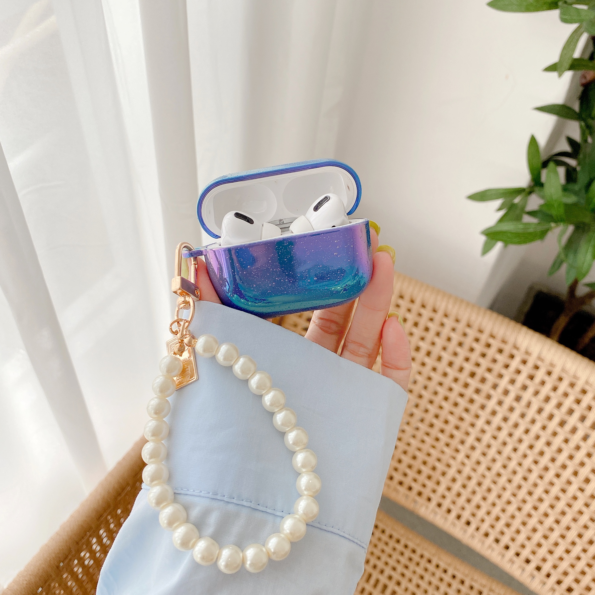 

PC Hard Protective Case with Pearl Metal Pendant for Apple AirPods Pro - Blue, AirPods Pro