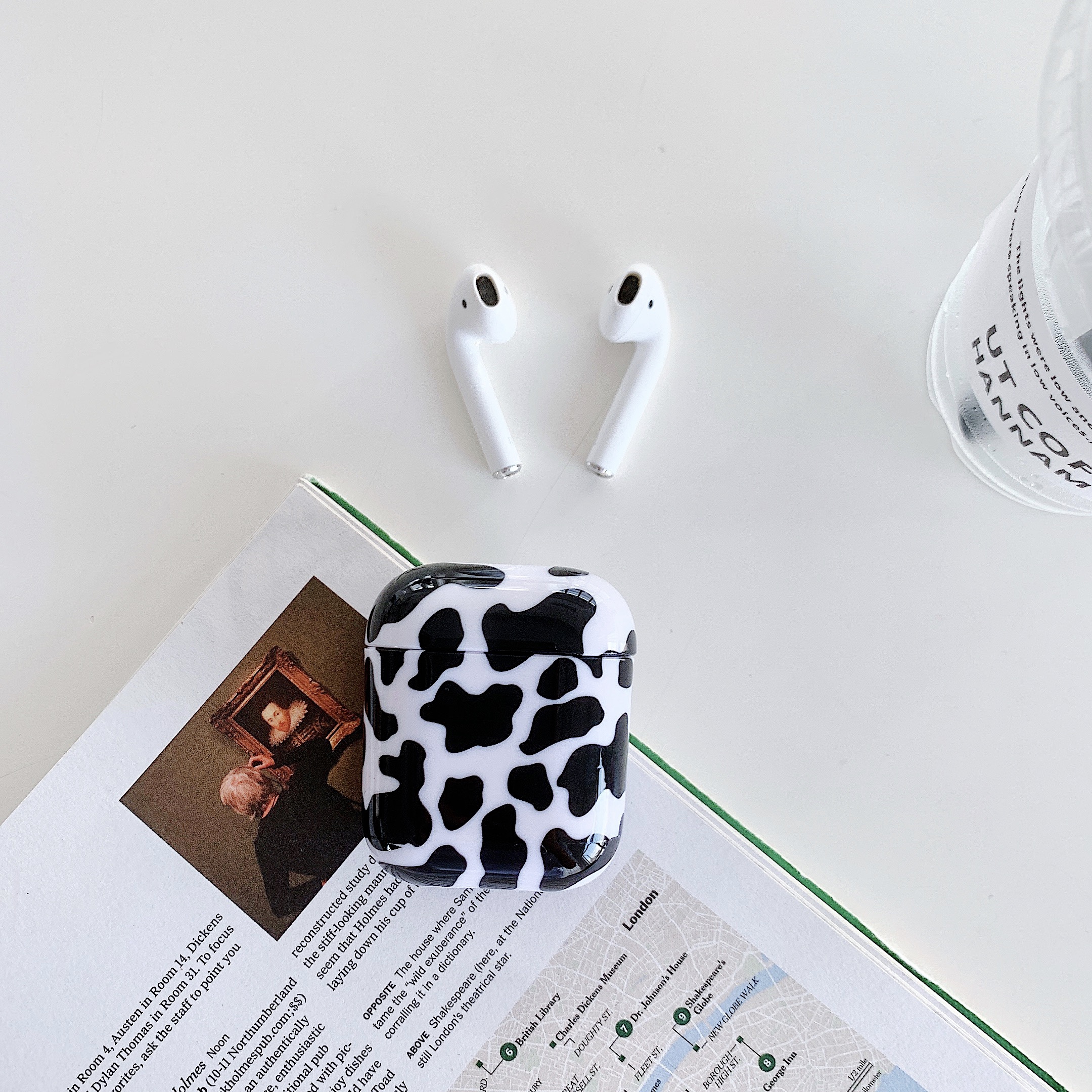 

Водная Наклейка Коровы Кожи Защитный Чехол Для Apple AirPods С Зарядным Корпусом (2016) / (2019) / Case Wireless Case (2019) - Чернить, Apple AirPods with Wireless Charging Case (2019)